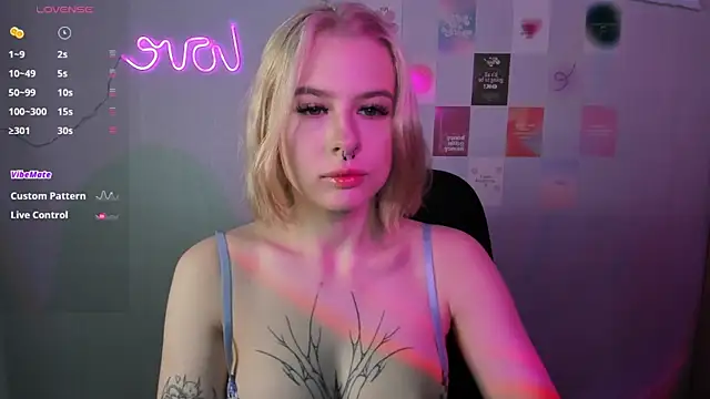 tender kiitty online show from December 22, 2024, 7:33 am