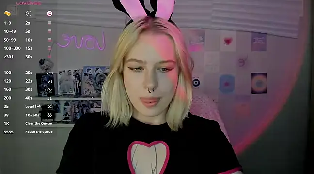 tender kiitty online show from January 25, 2025, 11:13 am