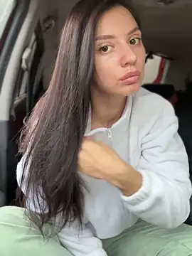 JulliaVegas online show from October 4, 2025, 2:20 am