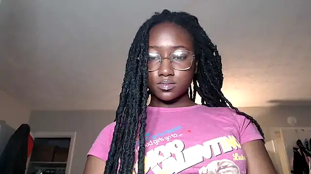 Snapshot of cum2mary_ chatting on December 18, 2024, 2:21 am cum2mary online show from December 18, 2024, 2:21 am