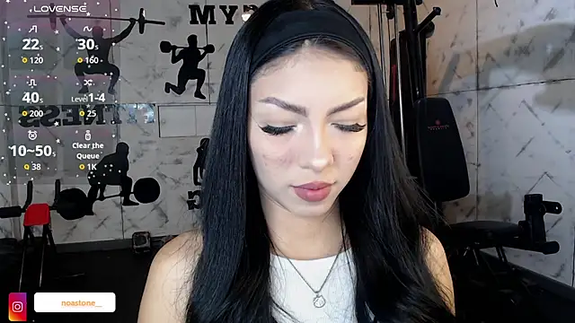 Snapshot of antonellaroux chatting on July 11, 2026, 4:04 am antonellaroux online show from July 11, 2026, 4:04 am