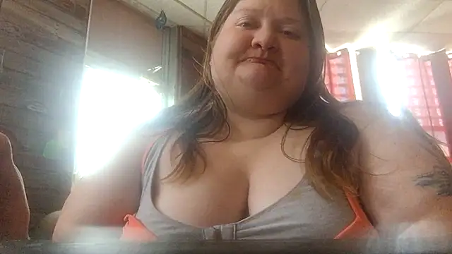 chrissybear84 online show from June 30, 2026, 6:09 pm