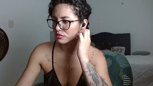 Sexy Lia  online show from February 6, 2026, 2:16 am