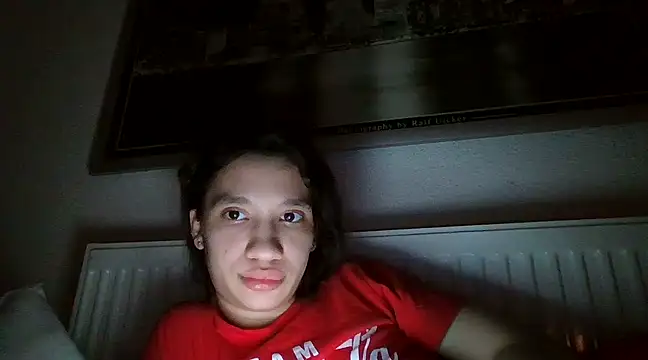 maiaandreea online show from March 11, 2025, 12:44 am