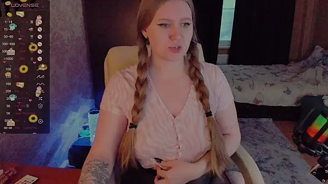 Alice Dreamgirl  online show from December 23, 2024, 12:08 pm