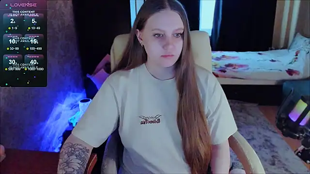 Alice Dreamgirl  online show from March 14, 2025, 9:57 am