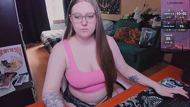Alice Dreamgirl  online show from May 26, 2026, 8:43 am