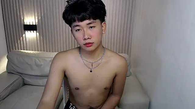 dangerzone0122 online show from September 19, 2025, 5:02 pm