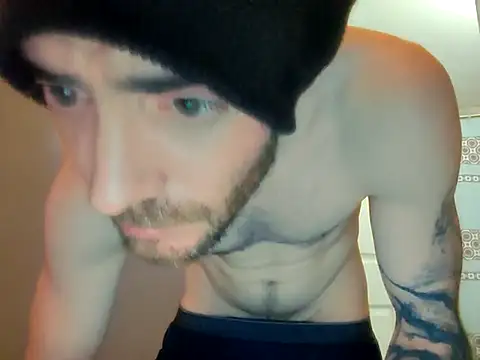 Huntzg23 online show from November 22, 2025, 2:38 pm