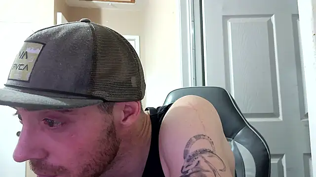 Huntzg23 online show from March 29, 2026, 12:54 am