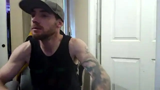 Huntzg23 online show from April 16, 2026, 1:39 am