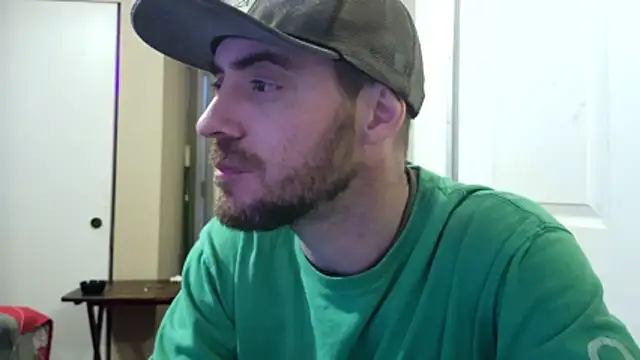 Huntzg23 online show from April 20, 2026, 4:04 am