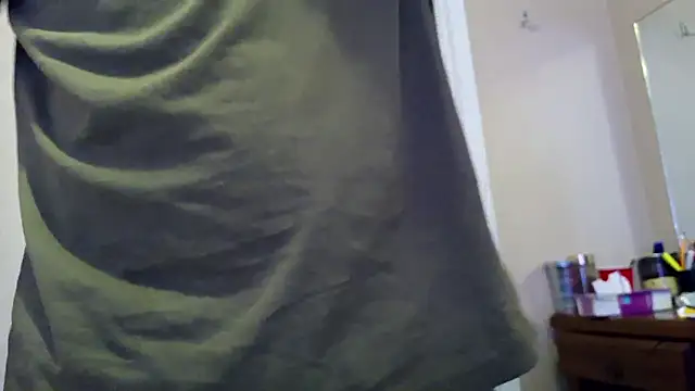 Huntzg23 online show from April 21, 2026, 5:25 am