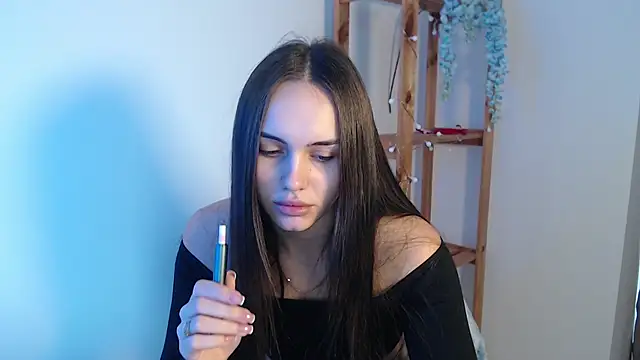 IrinaShayk18 online show from February 5, 2025, 9:46 am