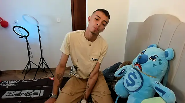 twink latino5 online show from December 21, 2024, 2:09 am