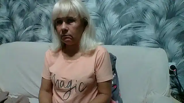 sakura blonde online show from September 30, 2025, 5:40 pm