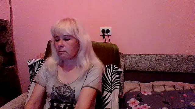 sakura blonde online show from April 21, 2026, 4:08 am