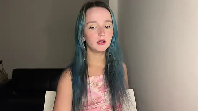 bumble bee online show from March 3, 2025, 1:09 pm