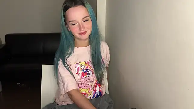 bumble bee online show from March 10, 2025, 2:05 pm