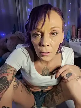 MommyMisfit online show from July 9, 2026, 2:48 am
