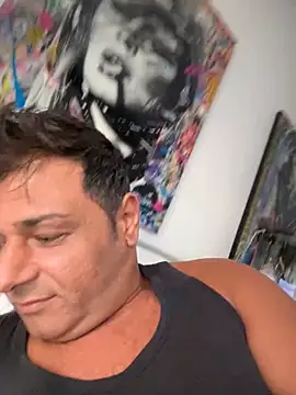 SecretlyDD online show from March 18, 2025, 11:19 am