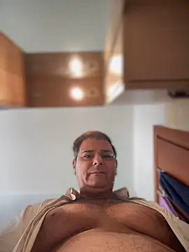 SecretlyDD online show from November 26, 2025, 8:48 am