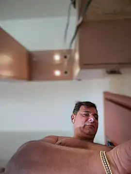 SecretlyDD online show from February 18, 2026, 9:16 am