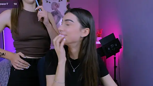 berry alma online show from October 8, 2025, 1:09 pm