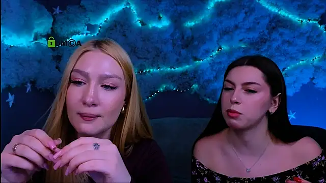 playful sophie online show from April 22, 2026, 7:26 pm