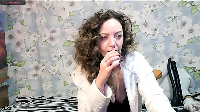 Snapshot of KattyLuuu chatting on March 2, 2025, 8:40 pm KattyLuuu online show from March 2, 2025, 8:40 pm