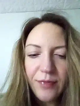 Snapshot of KattyLuuu chatting on February 26, 2026, 8:30 pm KattyLuuu online show from February 26, 2026, 8:30 pm