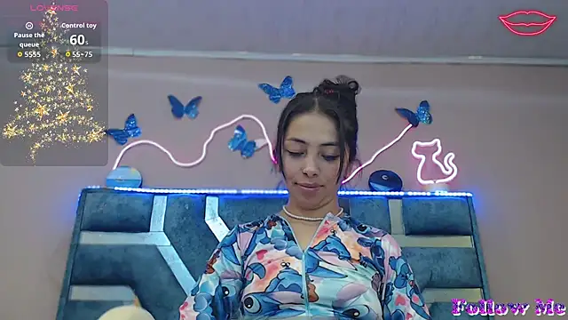 Roxan Fox- online show from December 15, 2025, 5:01 am