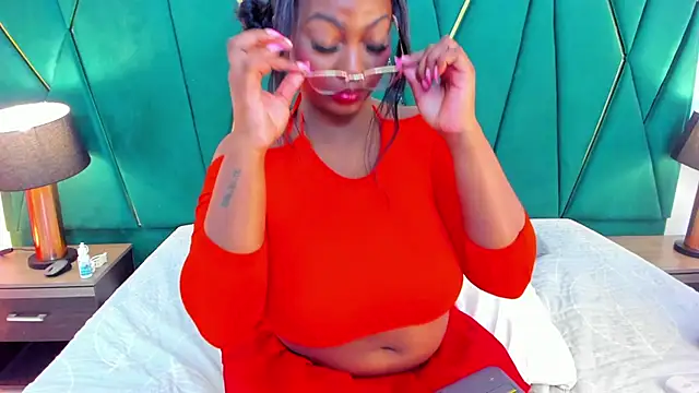 Tamara Myller online show from March 20, 2025, 3:36 pm