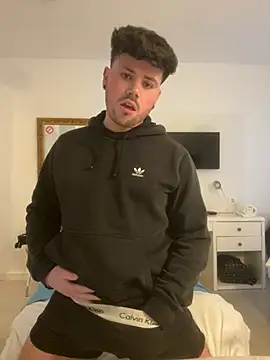 gayboooy nrw online show from March 31, 2026, 6:08 pm