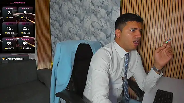 Snapshot of Hideintheoffice chatting on December 13, 2025, 8:58 pm Hideintheoffice online show from December 13, 2025, 8:58 pm