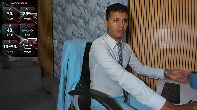 Snapshot of Hideintheoffice chatting on December 15, 2025, 9:57 am Hideintheoffice online show from December 15, 2025, 9:57 am