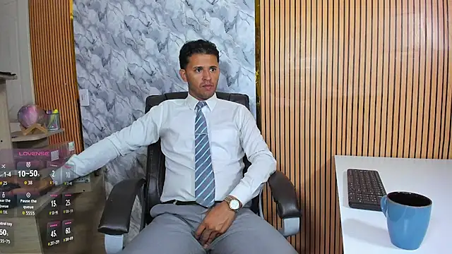 Hideintheoffice online show from March 25, 2026, 1:06 pm