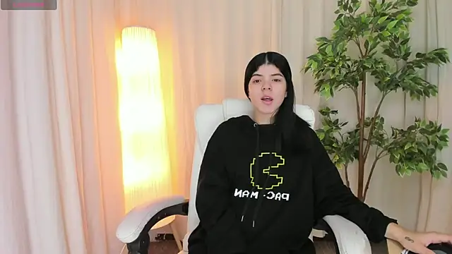 Maddy bennet online show from March 7, 2025, 4:24 am