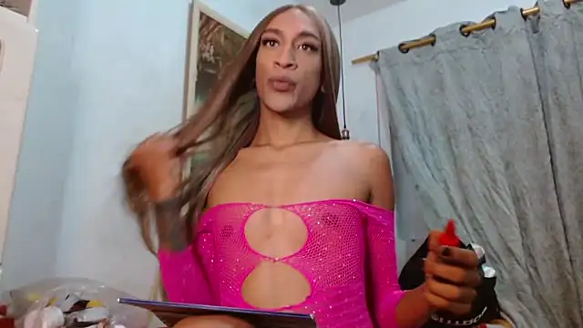 Dannacamilsaenz online show from October 5, 2025, 12:14 pm