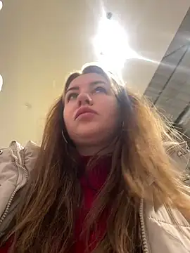 MayaMystic online show from February 3, 2025, 9:19 am