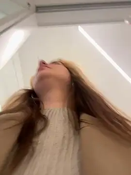 MayaMystic online show from March 8, 2025, 8:33 am