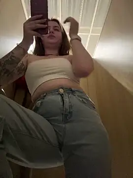 MayaMystic online show from March 11, 2025, 6:19 pm