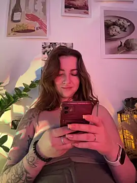 MayaMystic online show from February 10, 2026, 1:04 pm