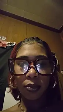 carmelbbyx22 online show from January 7, 2026, 6:43 pm