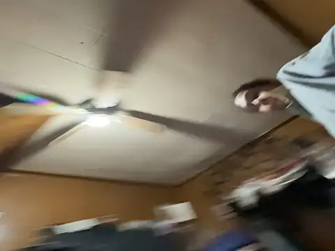 carmelbbyx22 online show from March 31, 2026, 3:52 am