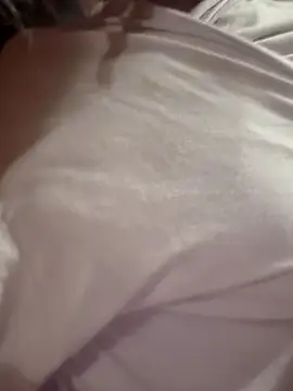 carmelbbyx22 online show from April 13, 2026, 10:15 pm