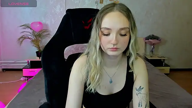 Cheryl  Brown online show from February 17, 2025, 4:42 am