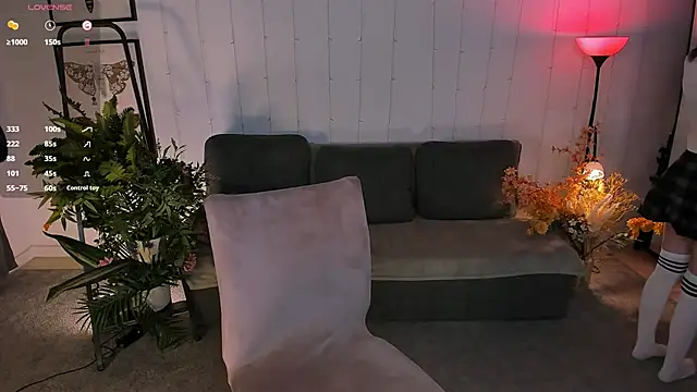 lilithlunna online show from September 24, 2025, 10:46 pm