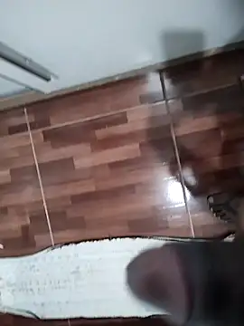 lucasquirao1234 online show from October 4, 2025, 2:53 am