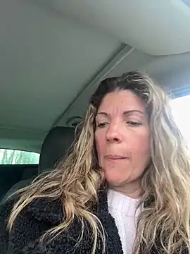 sansan2411 online show from March 28, 2026, 1:00 pm